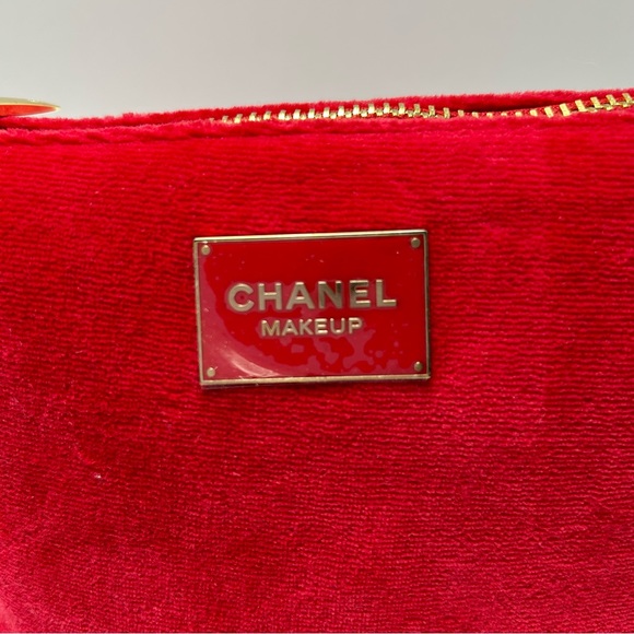 CHANEL MAKEUP Red Velvet Makeup Cosmetic Zip Pouch Bag - Picture 3 of 11